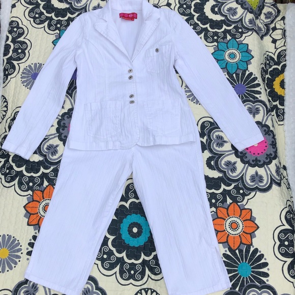 Blazer & capris set - Picture 1 of 12